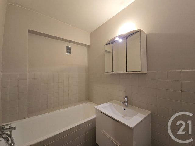 Afficher la photo en grand Appartement T3 à vendre - 3 pièces - 77,44 m2 - Marseille - 13013 - PROVENCE-ALPES-COTE-D-AZUR