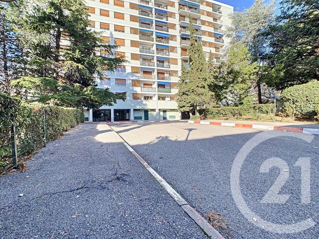 Parking à vendre - 12,50 m2 - Marseille - 13013 - PROVENCE-ALPES-COTE-D-AZUR