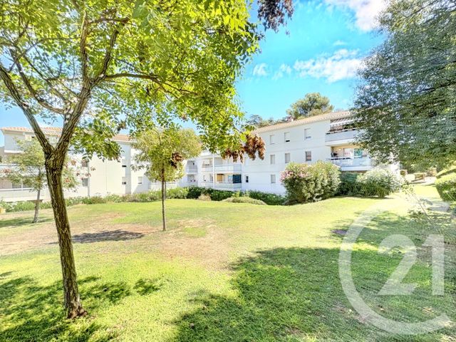 Afficher la photo en grand Appartement F3 à vendre - 3 pièces - 63,80 m2 - Marseille - 13013 - PROVENCE-ALPES-COTE-D-AZUR