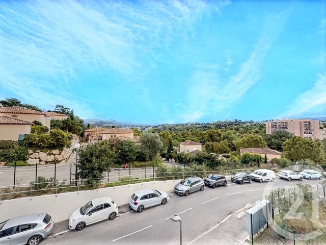 Appartement T4 à vendre - 4 pièces - 74,46 m2 - Marseille - 13013 - PROVENCE-ALPES-COTE-D-AZUR