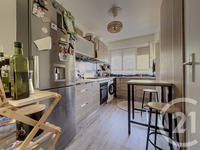 Appartement T4 à vendre - 4 pièces - 78,86 m2 - Marseille - 13013 - PROVENCE-ALPES-COTE-D-AZUR