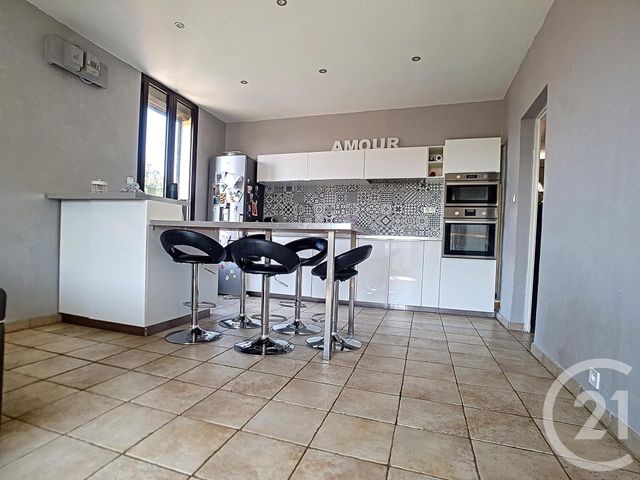 Afficher la photo en grand Appartement F3 à vendre - 3 pièces - 67,01 m2 - MARSEILLE - 13014 - PROVENCE-ALPES-COTE-D-AZUR