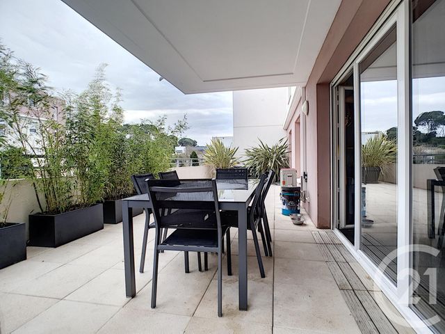 Afficher la photo en grand Appartement F3 à vendre - 3 pièces - 56,21 m2 - MARSEILLE - 13013 - PROVENCE-ALPES-COTE-D-AZUR