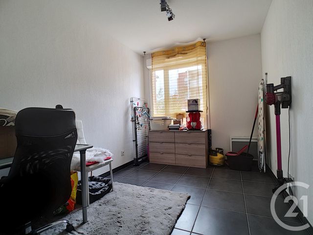 Afficher la photo en grand Appartement F3 à vendre - 3 pièces - 56,21 m2 - MARSEILLE - 13013 - PROVENCE-ALPES-COTE-D-AZUR