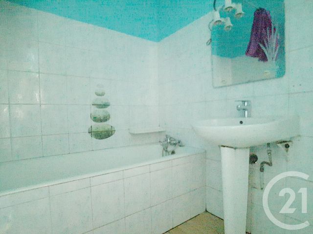 Afficher la photo en grand Appartement F2 à vendre - 2 pièces - 42 m2 - MARSEILLE - 13013 - PROVENCE-ALPES-COTE-D-AZUR