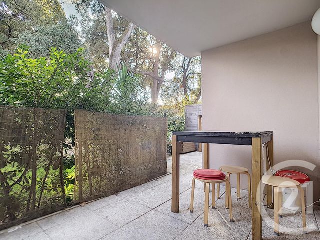 Afficher la photo en grand Appartement F2 à vendre - 2 pièces - 35,82 m2 - MARSEILLE - 13013 - PROVENCE-ALPES-COTE-D-AZUR