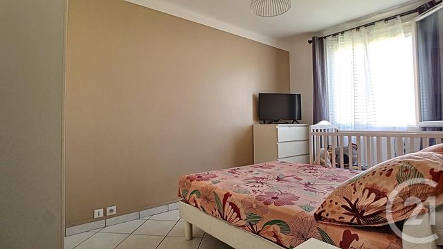 Afficher la photo en grand Appartement T3 à vendre - 3 pièces - 52,13 m2 - MARSEILLE - 13014 - PROVENCE-ALPES-COTE-D-AZUR