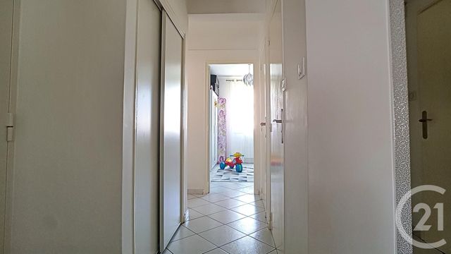 Afficher la photo en grand Appartement T3 à vendre - 3 pièces - 52,13 m2 - MARSEILLE - 13014 - PROVENCE-ALPES-COTE-D-AZUR