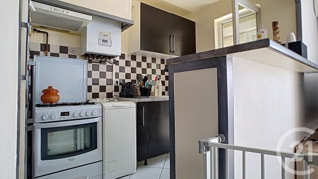 Afficher la photo en grand Appartement T3 à vendre - 3 pièces - 52,13 m2 - MARSEILLE - 13014 - PROVENCE-ALPES-COTE-D-AZUR