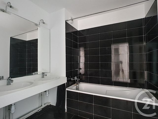 Afficher la photo en grand Appartement F3 à vendre - 3 pièces - 59,66 m2 - MARSEILLE - 13013 - PROVENCE-ALPES-COTE-D-AZUR