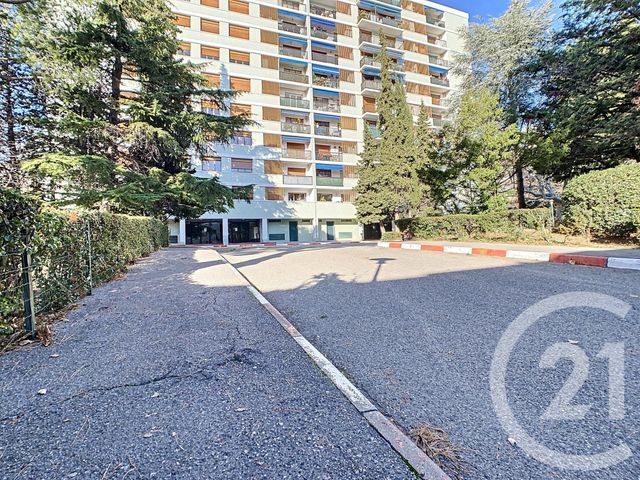 Afficher la photo en grand Appartement F2 à vendre - 2 pièces - 41,65 m2 - MARSEILLE - 13013 - PROVENCE-ALPES-COTE-D-AZUR