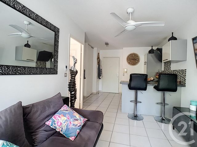 Afficher la photo en grand Appartement F2 à vendre - 2 pièces - 36,87 m2 - MARSEILLE - 13013 - PROVENCE-ALPES-COTE-D-AZUR