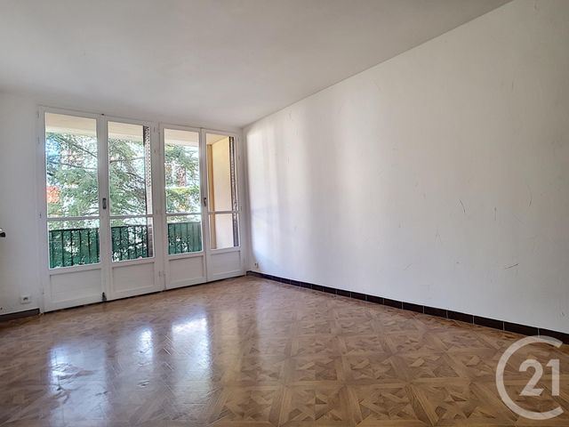 Afficher la photo en grand Appartement T3 à vendre - 3 pièces - 64,95 m2 - MARSEILLE - 13013 - PROVENCE-ALPES-COTE-D-AZUR