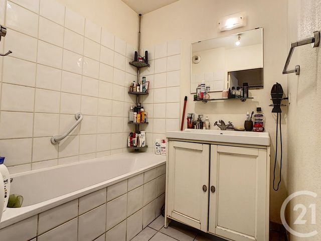 Afficher la photo en grand Appartement F3 à vendre - 3 pièces - 61,20 m2 - MARSEILLE - 13013 - PROVENCE-ALPES-COTE-D-AZUR