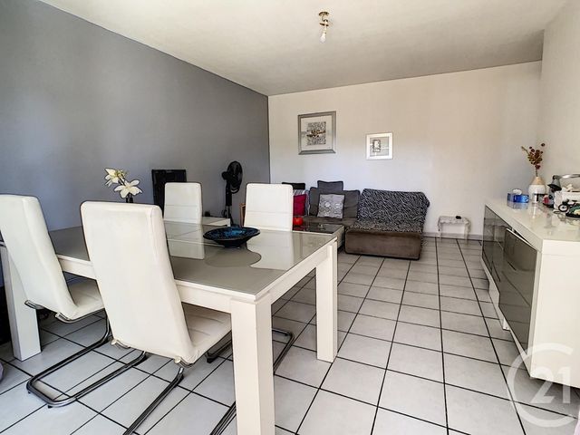Afficher la photo en grand Appartement F3 à vendre - 3 pièces - 61,20 m2 - MARSEILLE - 13013 - PROVENCE-ALPES-COTE-D-AZUR