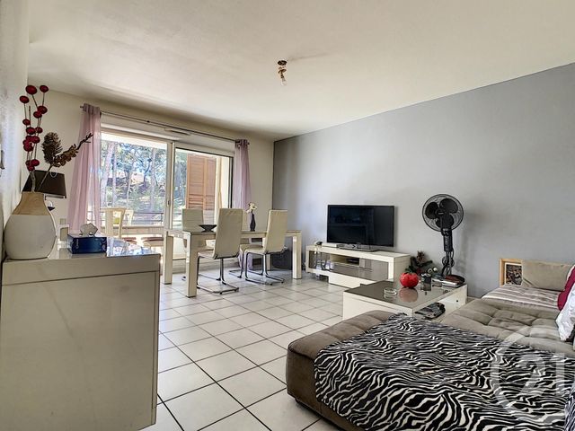 Afficher la photo en grand Appartement F3 à vendre - 3 pièces - 61,20 m2 - MARSEILLE - 13013 - PROVENCE-ALPES-COTE-D-AZUR