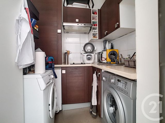 Afficher la photo en grand Appartement T2 à vendre - 2 pièces - 27,20 m2 - MARSEILLE - 13013 - PROVENCE-ALPES-COTE-D-AZUR