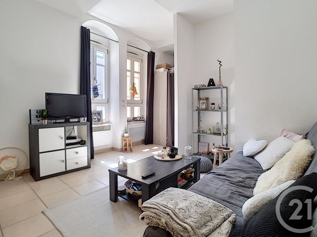 Afficher la photo en grand Appartement T2 à vendre - 2 pièces - 27,20 m2 - MARSEILLE - 13013 - PROVENCE-ALPES-COTE-D-AZUR