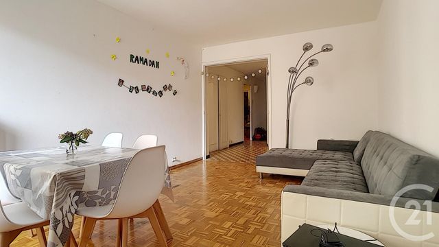 Afficher la photo en grand Appartement F2 à vendre - 2 pièces - 48,89 m2 - MARSEILLE - 13013 - PROVENCE-ALPES-COTE-D-AZUR