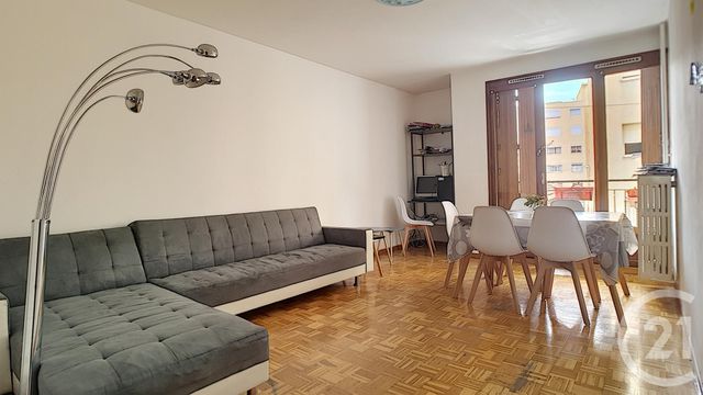 Afficher la photo en grand Appartement F2 à vendre - 2 pièces - 48,89 m2 - MARSEILLE - 13013 - PROVENCE-ALPES-COTE-D-AZUR