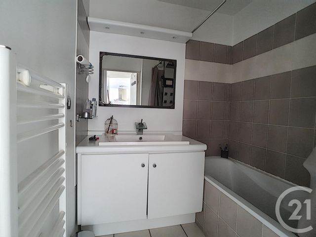 Afficher la photo en grand Appartement F3 à vendre - 3 pièces - 56,80 m2 - MARSEILLE - 13014 - PROVENCE-ALPES-COTE-D-AZUR