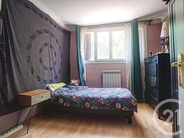 Afficher la photo en grand Appartement T5 à vendre - 5 pièces - 94,99 m2 - MARSEILLE - 13013 - PROVENCE-ALPES-COTE-D-AZUR