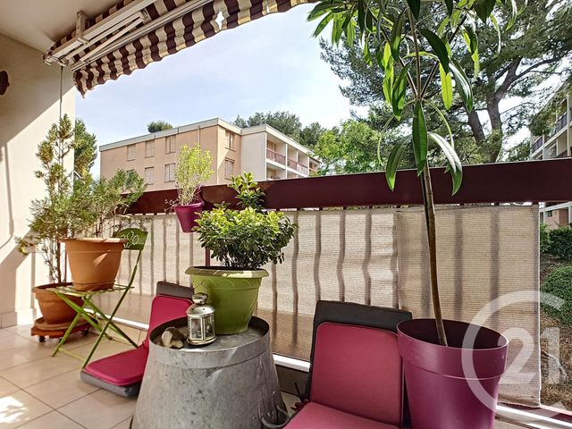 Afficher la photo en grand Appartement F3 à vendre - 3 pièces - 60,76 m2 - MARSEILLE - 13013 - PROVENCE-ALPES-COTE-D-AZUR