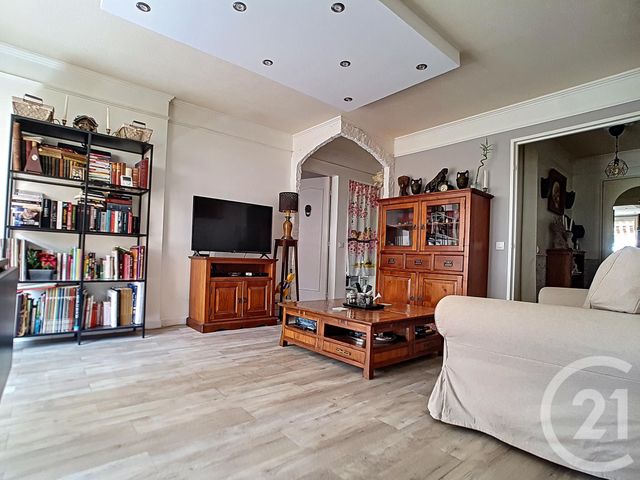 Afficher la photo en grand Appartement F3 à vendre - 3 pièces - 60,76 m2 - MARSEILLE - 13013 - PROVENCE-ALPES-COTE-D-AZUR