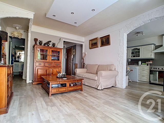 Afficher la photo en grand Appartement F3 à vendre - 3 pièces - 60,76 m2 - MARSEILLE - 13013 - PROVENCE-ALPES-COTE-D-AZUR