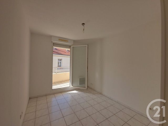 Afficher la photo en grand Appartement T3 à vendre - 3 pièces - 64,69 m2 - Marseille - 13005 - PROVENCE-ALPES-COTE-D-AZUR