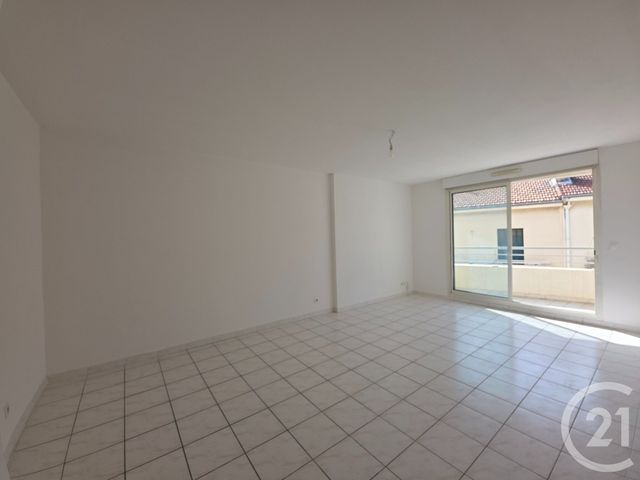 Afficher la photo en grand Appartement T3 à vendre - 3 pièces - 64,69 m2 - Marseille - 13005 - PROVENCE-ALPES-COTE-D-AZUR