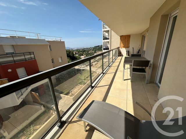 Appartement à louer - 3 pièces - 63,53 m2 - Marseille - 13013 - PROVENCE-ALPES-COTE-D-AZUR