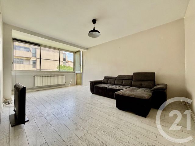 Appartement à louer - 4 pièces - 69 m2 - Marseille - 13013 - PROVENCE-ALPES-COTE-D-AZUR