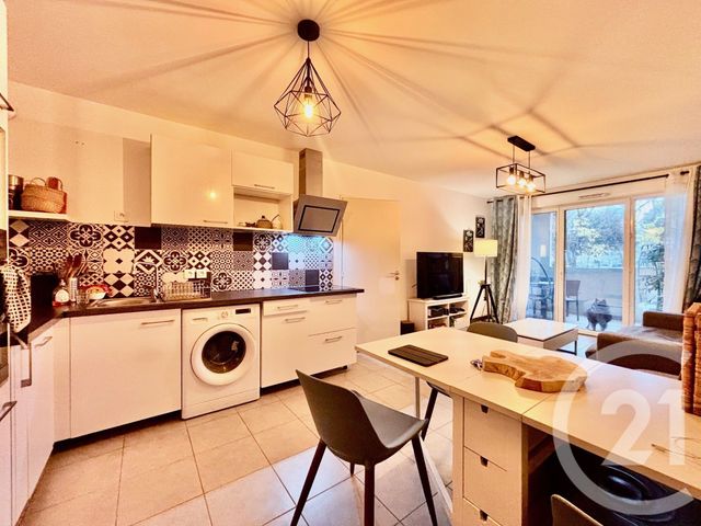 Appartement T2 &agrave; louer - 2 pi&egrave;ces - 43,53 m2 - Marseille - 13013 - PROVENCE-ALPES-COTE-D-AZUR