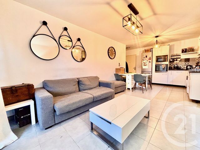 Appartement T2 &agrave; louer - 2 pi&egrave;ces - 43,53 m2 - Marseille - 13013 - PROVENCE-ALPES-COTE-D-AZUR