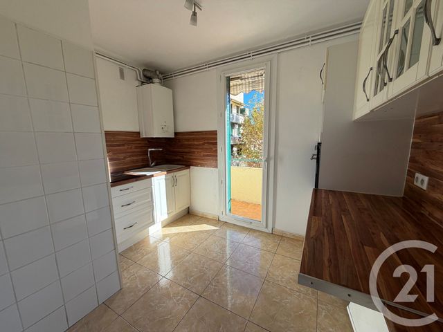 Appartement à louer - 3 pièces - 51,47 m2 - Marseille - 13014 - PROVENCE-ALPES-COTE-D-AZUR