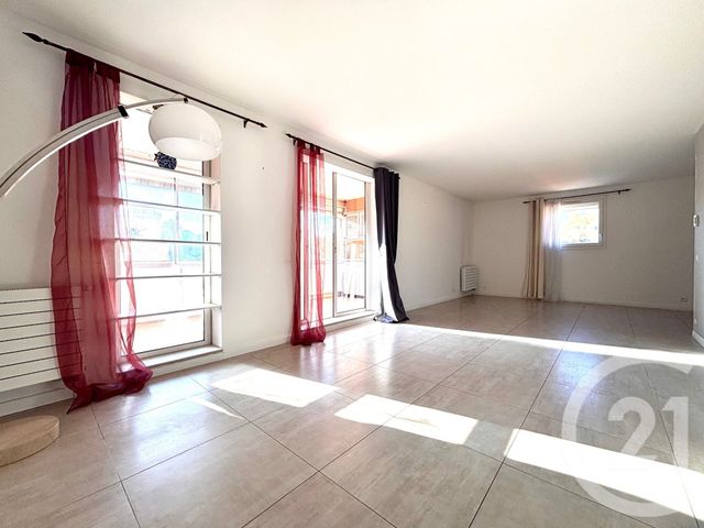 Appartement T3 à louer - 4 pièces - 83,13 m2 - Plan De Cuques - 13 - PROVENCE-ALPES-COTE-D-AZUR