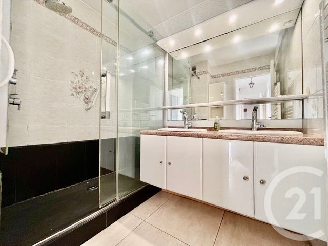 Appartement T3 à louer - 4 pièces - 83,13 m2 - Plan De Cuques - 13 - PROVENCE-ALPES-COTE-D-AZUR