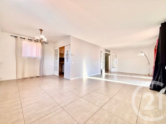 Appartement T3 à louer - 4 pièces - 83,13 m2 - Plan De Cuques - 13 - PROVENCE-ALPES-COTE-D-AZUR