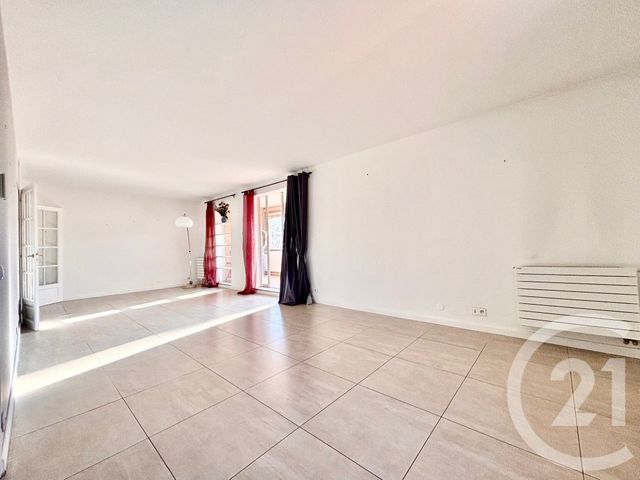 Appartement T3 à louer - 4 pièces - 83,13 m2 - Plan De Cuques - 13 - PROVENCE-ALPES-COTE-D-AZUR