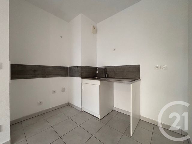 Appartement F2 &agrave; louer - 2 pi&egrave;ces - 44,70 m2 - Marseille - 13013 - PROVENCE-ALPES-COTE-D-AZUR