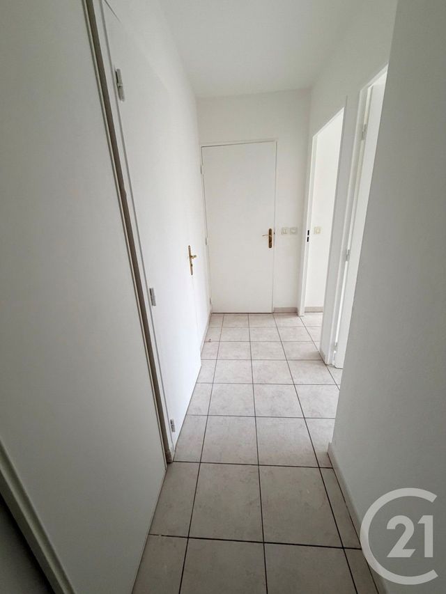 Appartement &agrave; louer - 3 pi&egrave;ces - 60,23 m2 - Marseille - 13010 - PROVENCE-ALPES-COTE-D-AZUR