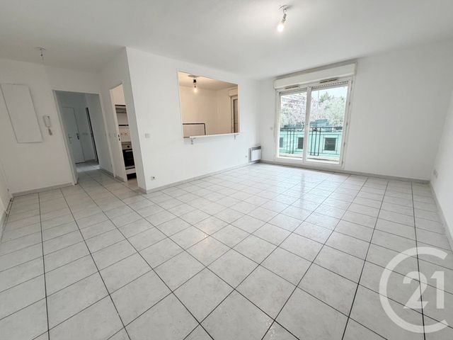 Appartement &agrave; louer - 3 pi&egrave;ces - 60,23 m2 - Marseille - 13010 - PROVENCE-ALPES-COTE-D-AZUR