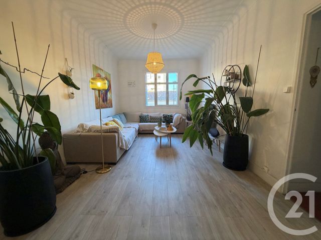 Appartement T3 &agrave; louer - 3 pi&egrave;ces - 67,80 m2 - Marseille - 13007 - PROVENCE-ALPES-COTE-D-AZUR