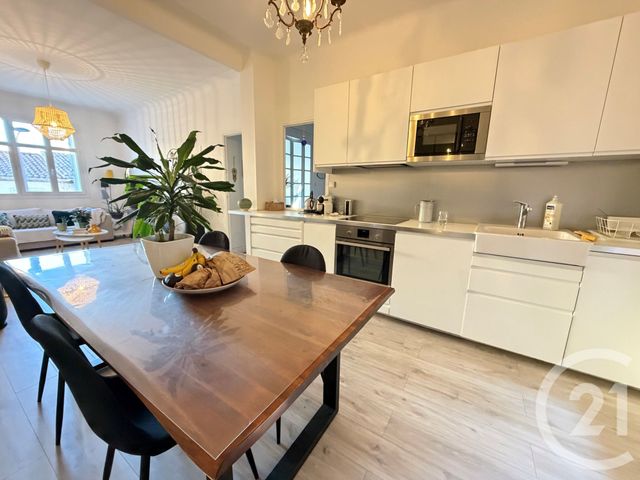 Appartement T3 &agrave; louer - 3 pi&egrave;ces - 67,80 m2 - Marseille - 13007 - PROVENCE-ALPES-COTE-D-AZUR