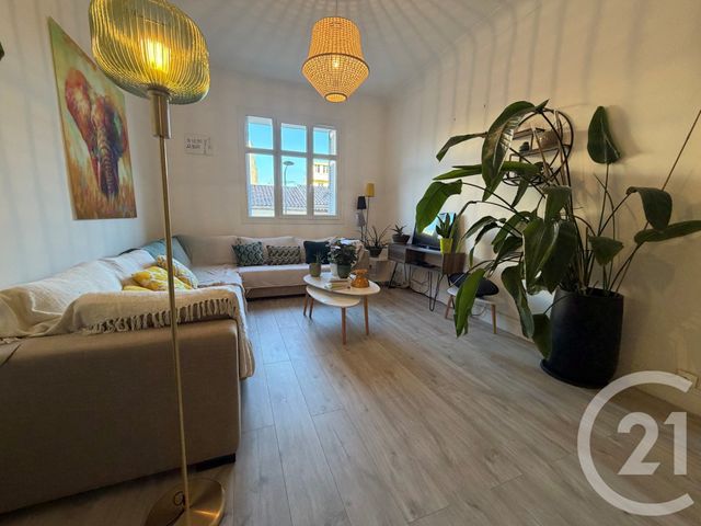 Appartement T3 &agrave; louer - 3 pi&egrave;ces - 67,80 m2 - Marseille - 13007 - PROVENCE-ALPES-COTE-D-AZUR