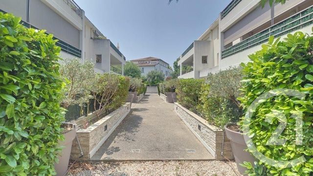 Appartement T2 &agrave; louer - 2 pi&egrave;ces - 40,72 m2 - Marseille - 13013 - PROVENCE-ALPES-COTE-D-AZUR