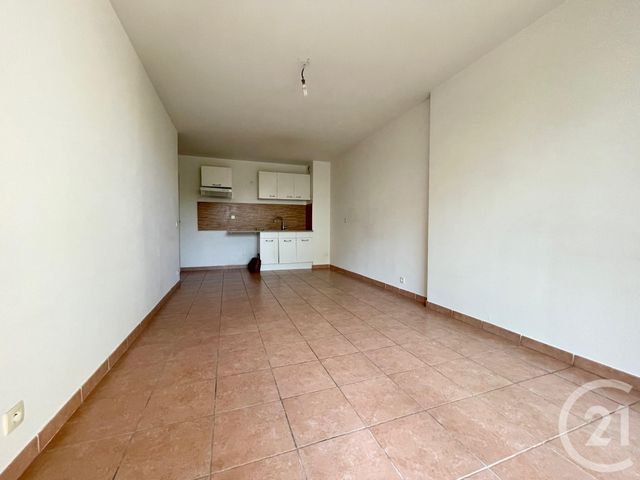 Appartement &agrave; louer - 3 pi&egrave;ces - 49 m2 - Marseille - 13013 - PROVENCE-ALPES-COTE-D-AZUR