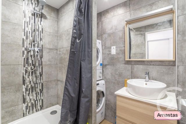 Appartement T4 &agrave; louer - 4 pi&egrave;ces - 60,11 m2 - Marseille - 13002 - PROVENCE-ALPES-COTE-D-AZUR