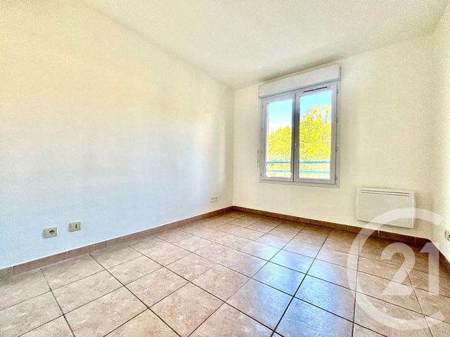 Appartement T2 &agrave; louer - 2 pi&egrave;ces - 38,33 m2 - Marseille - 13013 - PROVENCE-ALPES-COTE-D-AZUR